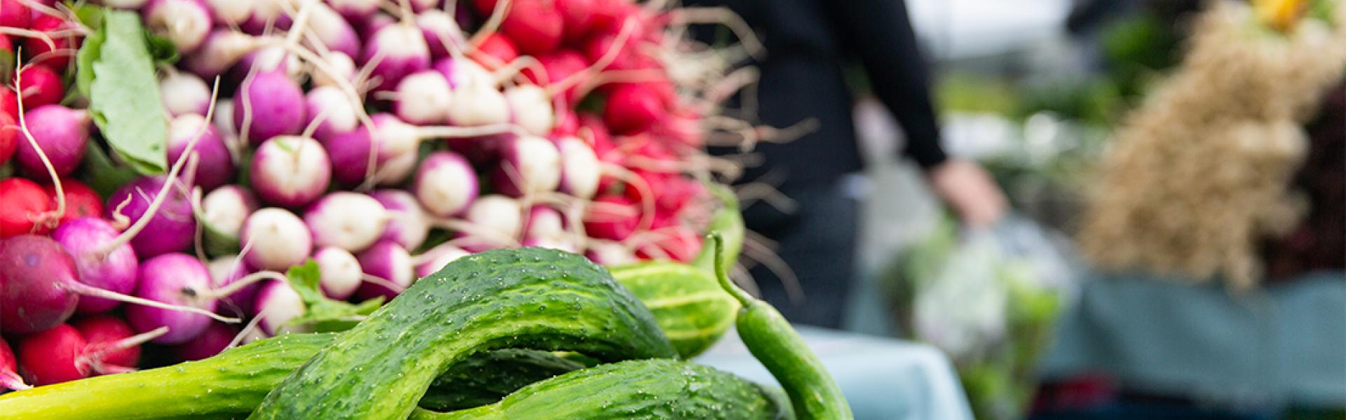 Fresh produce bundled on display at the farmers' market