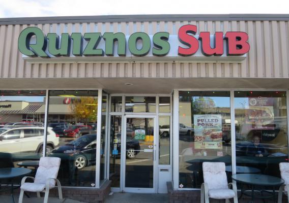 Exterior Quizno's Subs